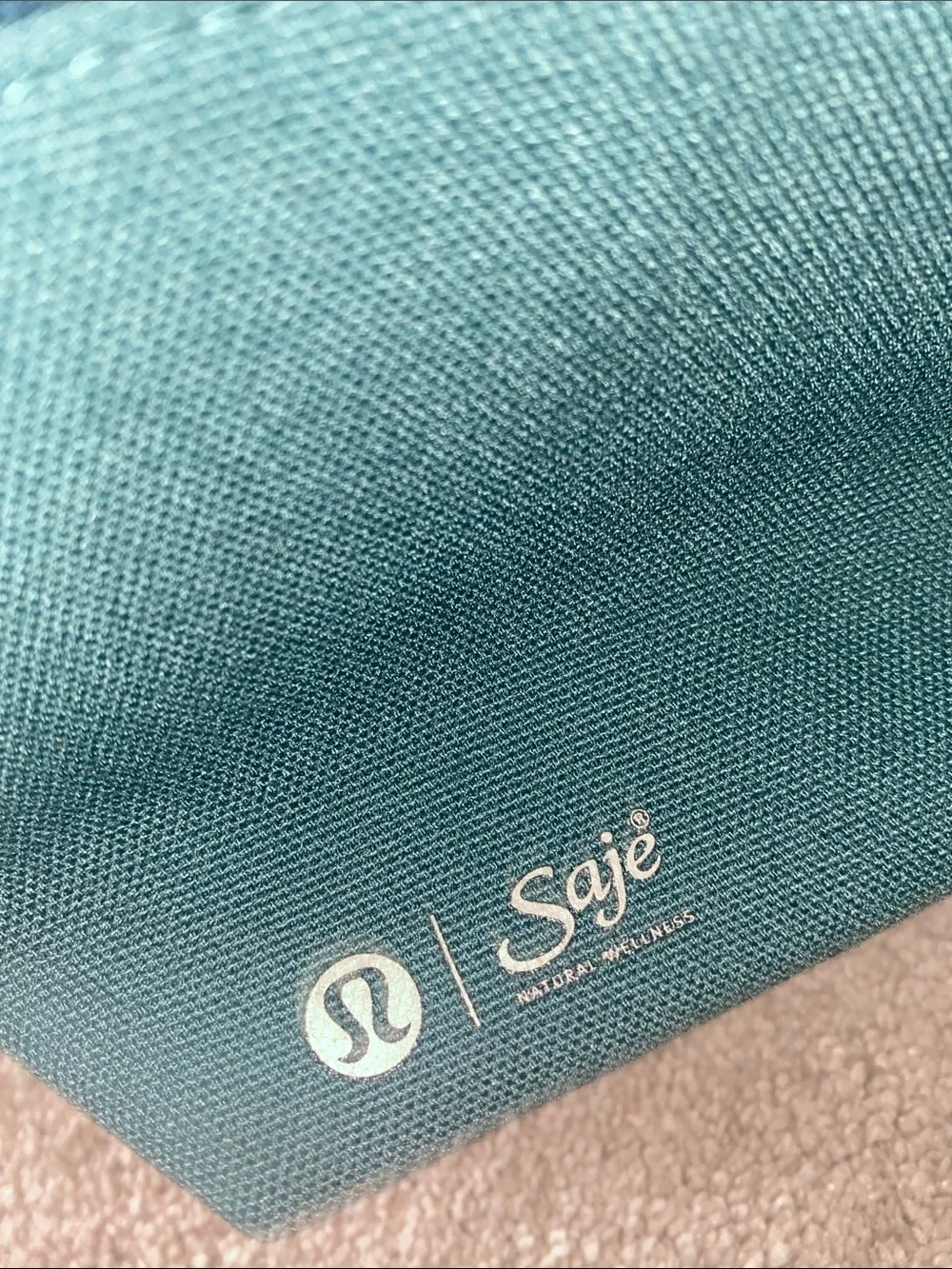 Lululemon x Saje Wellness canvas zipper pouch in green and blue‎